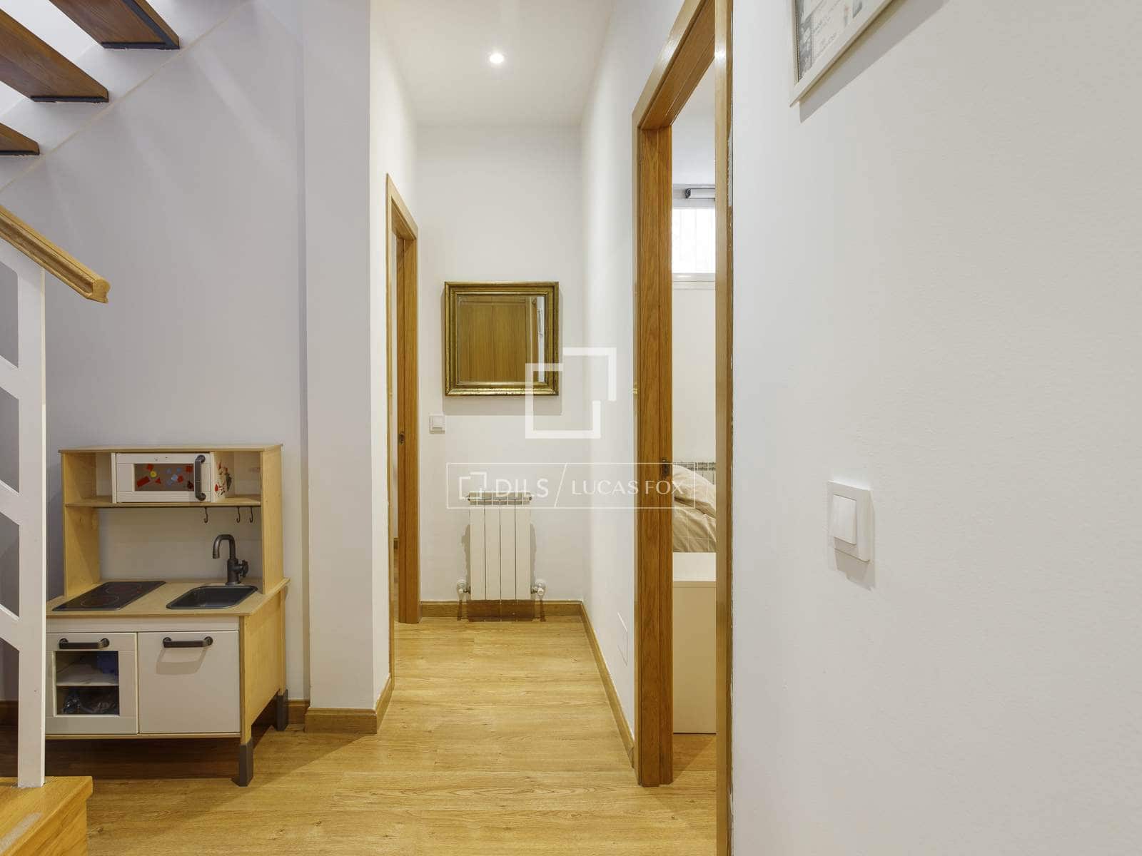 5 bedroom Villa for sale in Madrid city - € 1,720,000 (Ref: 9510026)