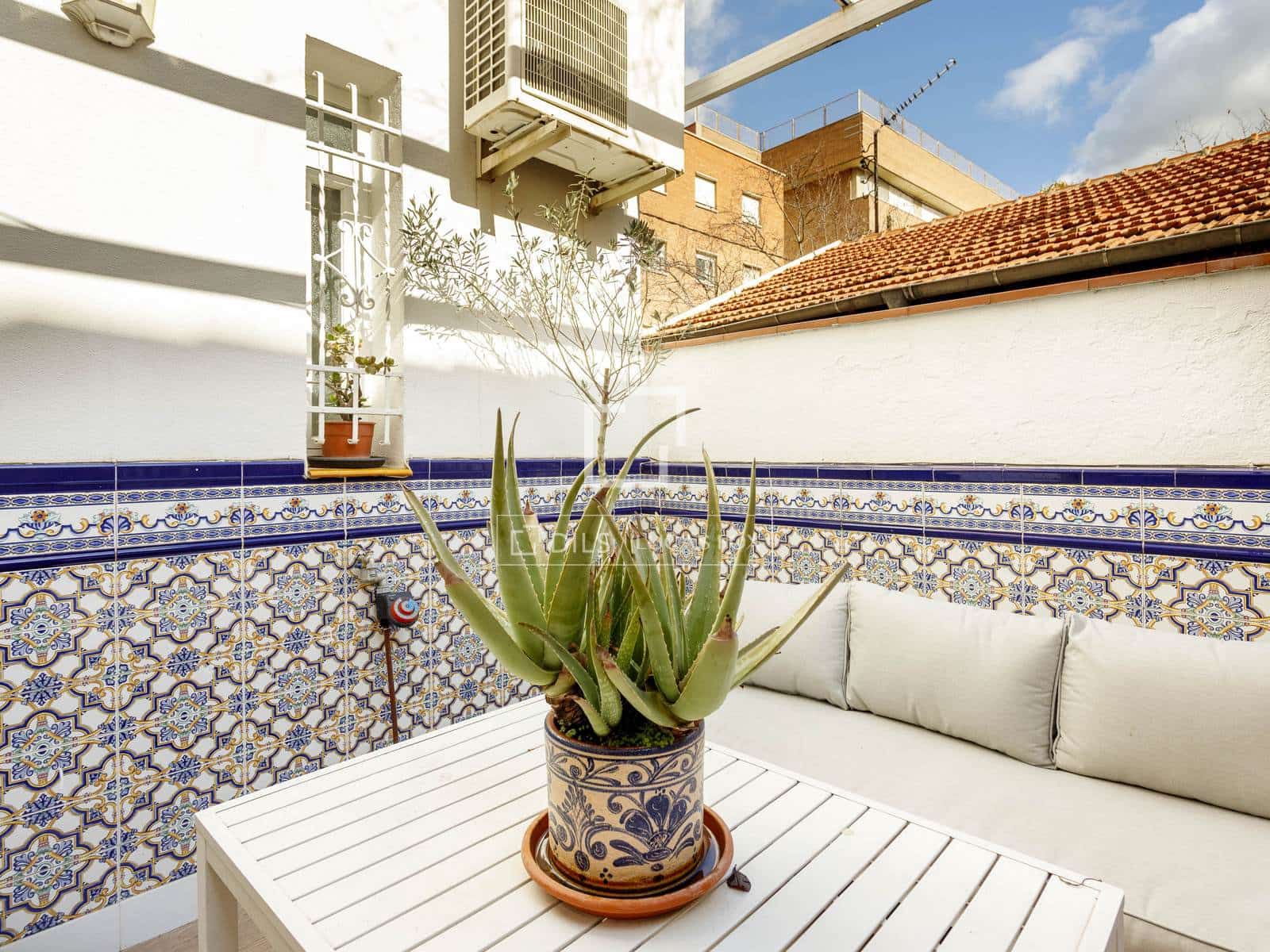 5 bedroom Villa for sale in Madrid city - € 1,720,000 (Ref: 9510026)