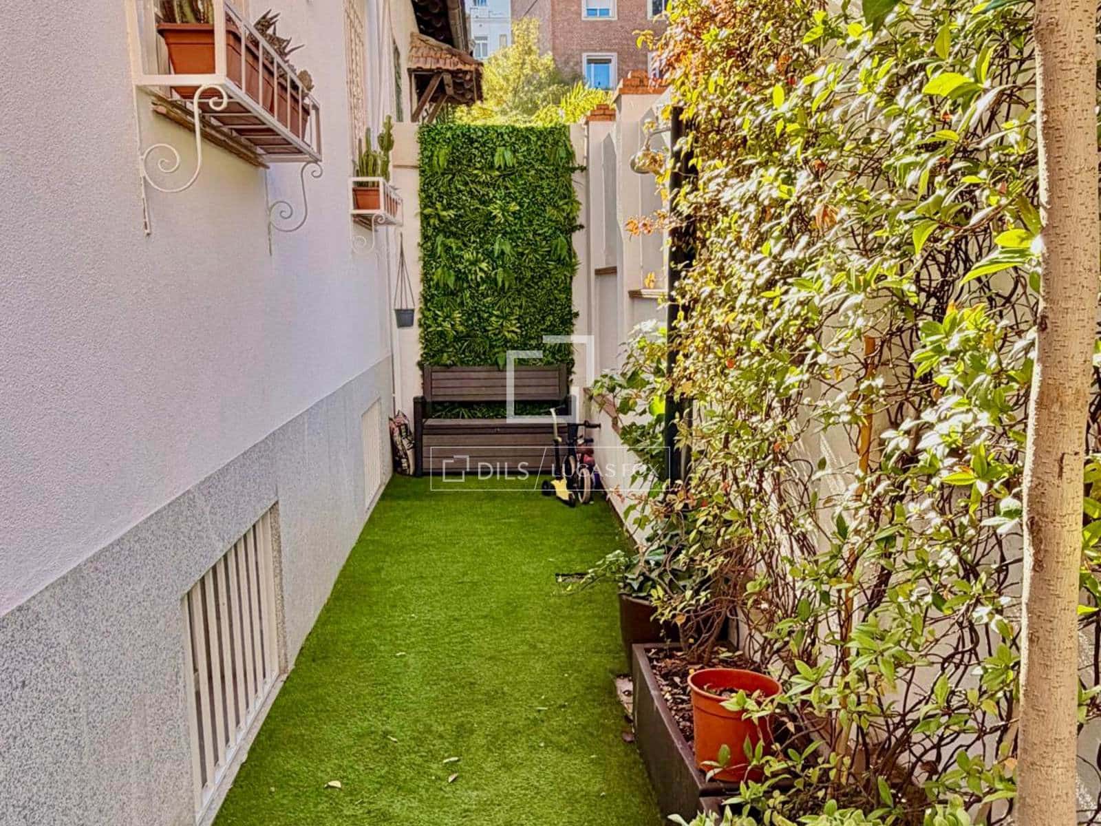 5 makuuhuone Huvila myytävänä paikassa Madrid kaupunki - 1 720 000 € (Ref: 9510026)