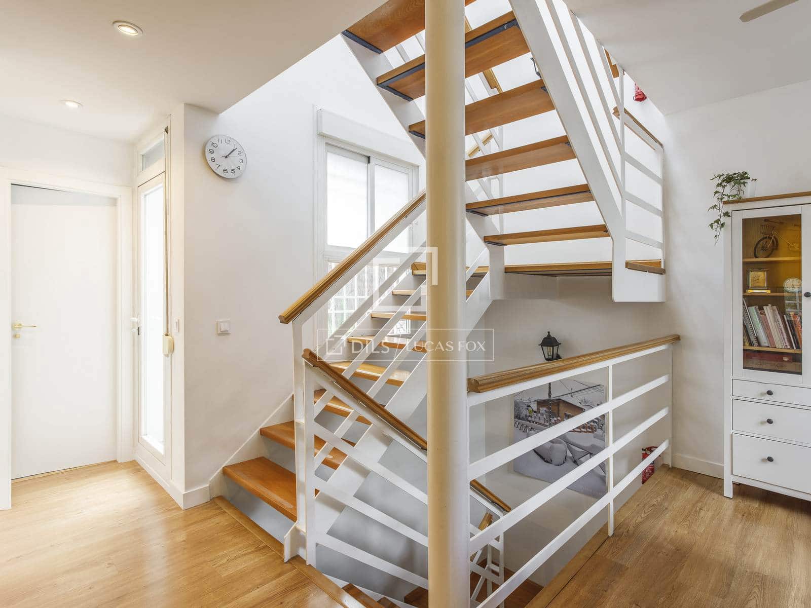 5 bedroom Villa for sale in Madrid city - € 1,580,000 (Ref: 9510026)