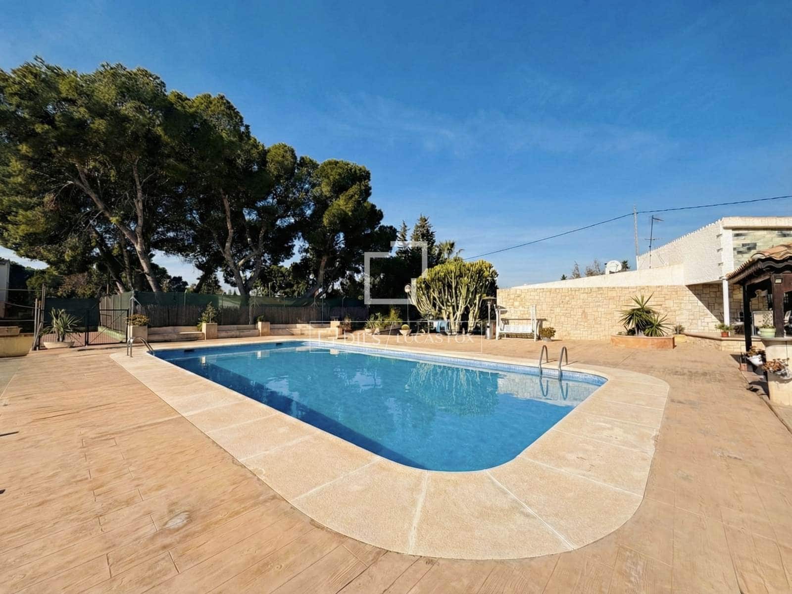 4 bedroom Villa for sale in Muchamiel / Mutxamel - € 650,000 (Ref: 9511129)