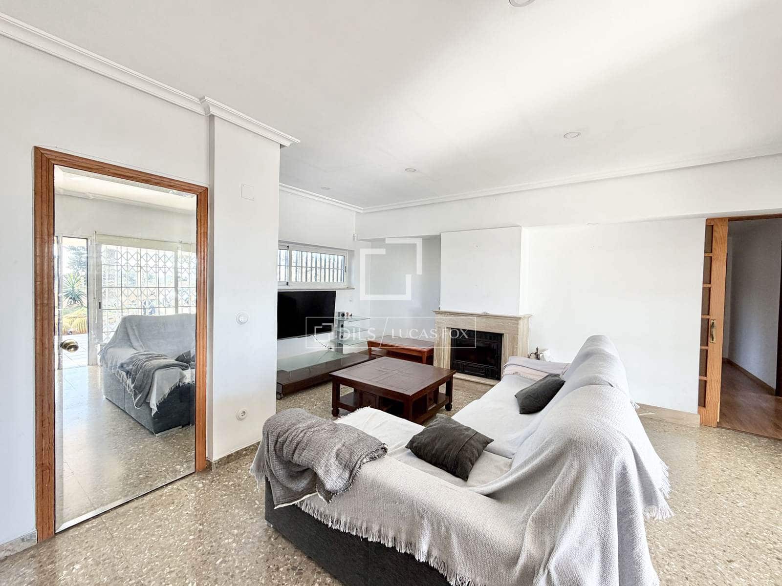 4 bedroom Villa for sale in Muchamiel / Mutxamel - € 650,000 (Ref: 9511129)