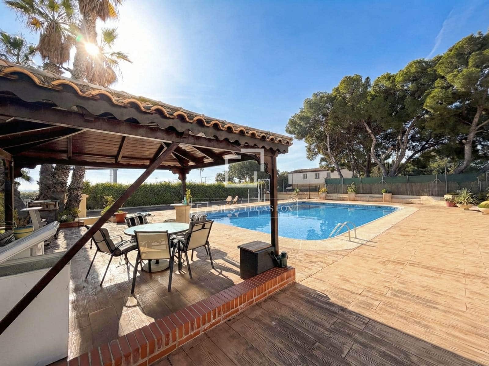 4 bedroom Villa for sale in Muchamiel / Mutxamel - € 650,000 (Ref: 9511129)