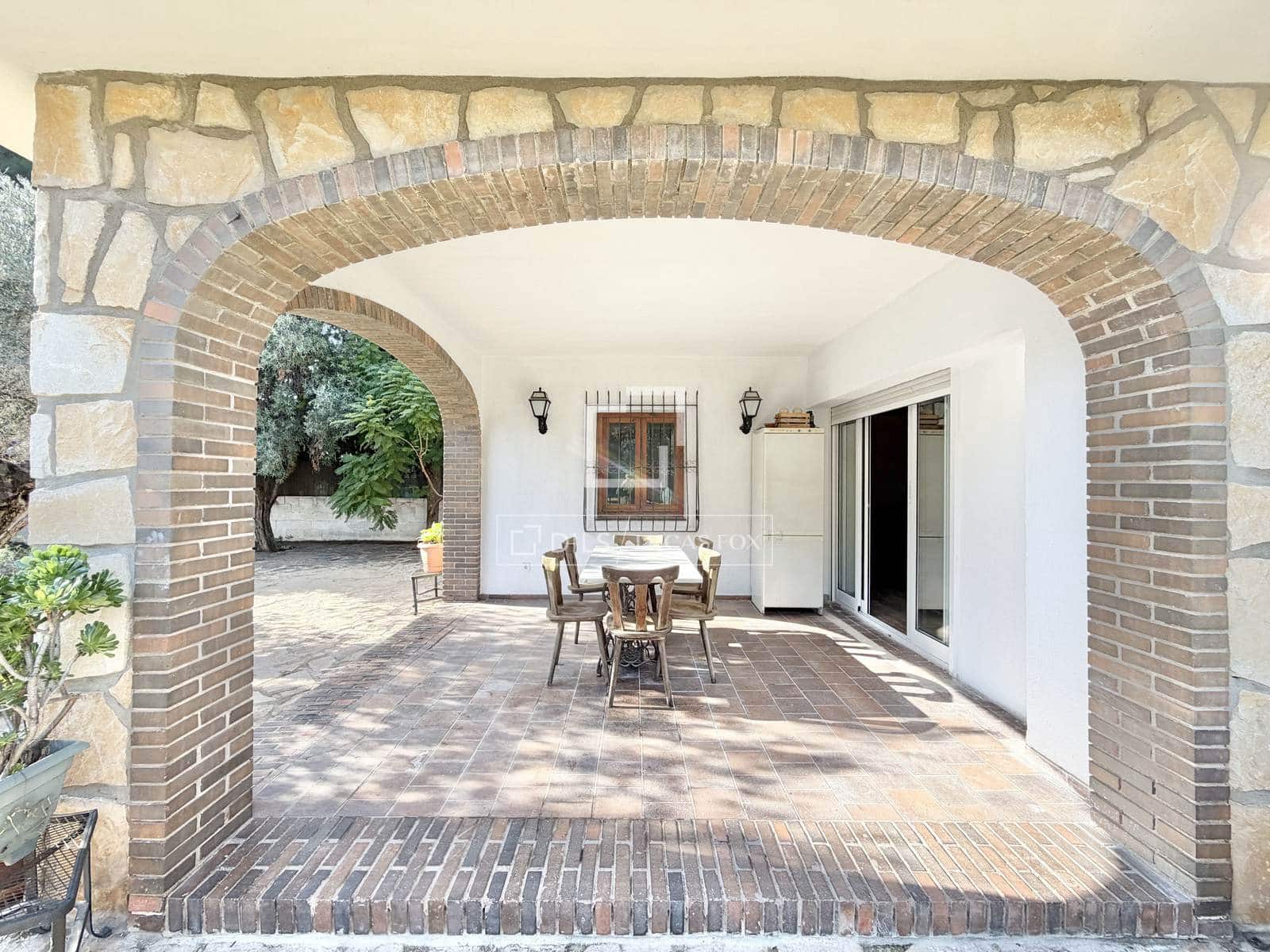 4 bedroom Villa for sale in Muchamiel / Mutxamel - € 650,000 (Ref: 9511129)