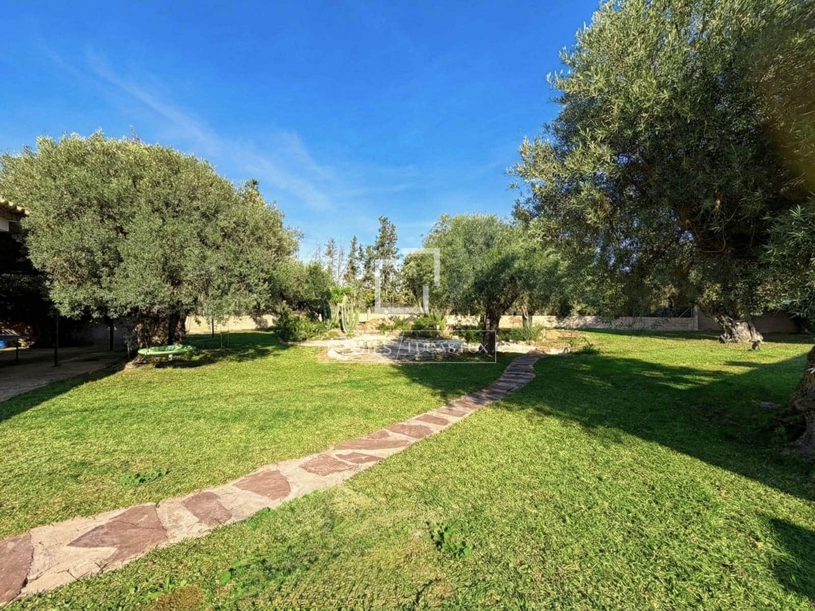 4 bedroom Villa for sale in Muchamiel / Mutxamel - € 650,000 (Ref: 9511129)