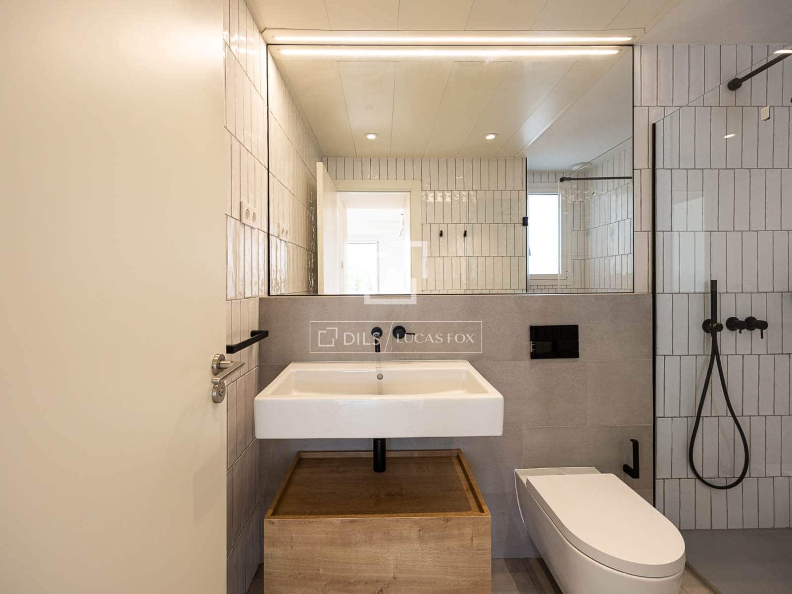 1 makuuhuone Kattohuoneisto vuokrattavana paikassa Barcelona kaupunki mukana uima-altaan 
autotalli - 2 700 € (Ref: 9511130)