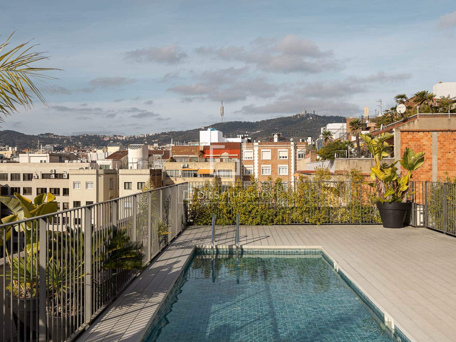 1 makuuhuone Kattohuoneisto vuokrattavana paikassa Barcelona kaupunki mukana uima-altaan 
autotalli - 2 700 € (Ref: 9511130)