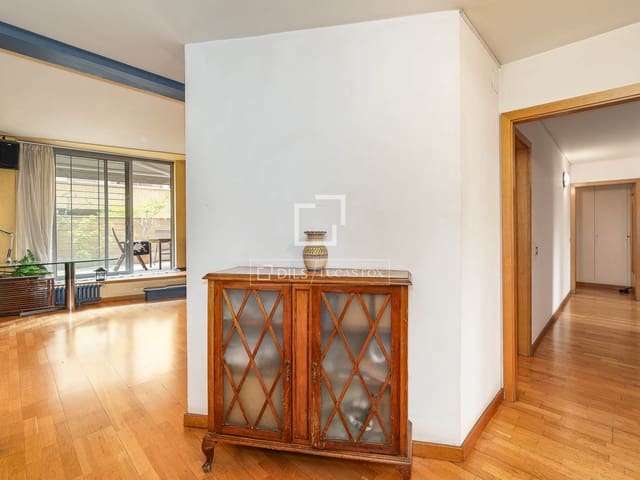 3 camera da letto Appartamento in vendita in El Poblenou, Barcelona città con garage - 995.000 € (Rif: 9511361)