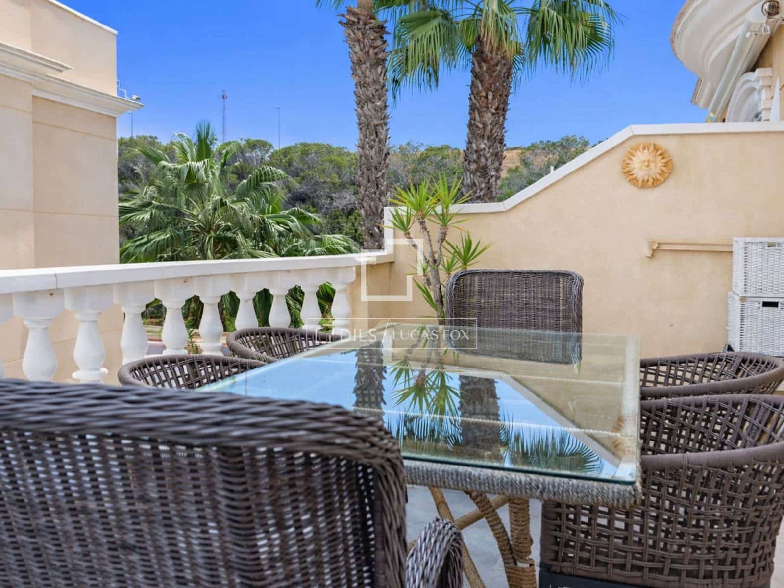 3 makuuhuone Kattohuoneisto myytävänä paikassa Campoamor - 350 000 € (Ref: 9511362)