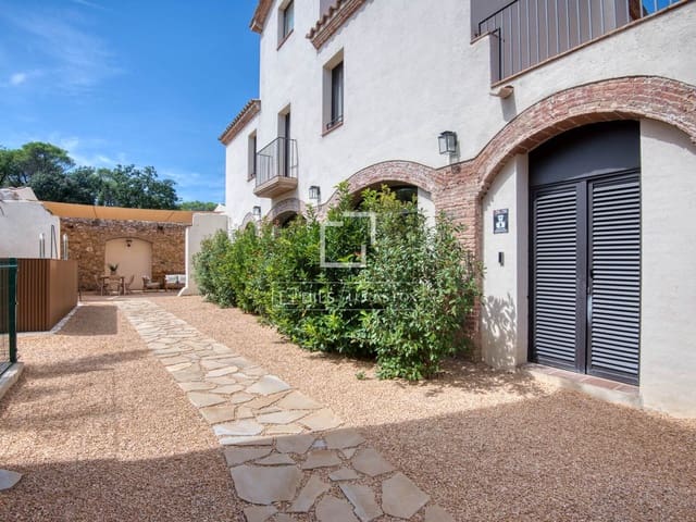 10 slaapkamer Finca/Landhuis te koop in Santa Cristina d'Aro met zwembad - € 6.950.000 (Ref: 9511951)