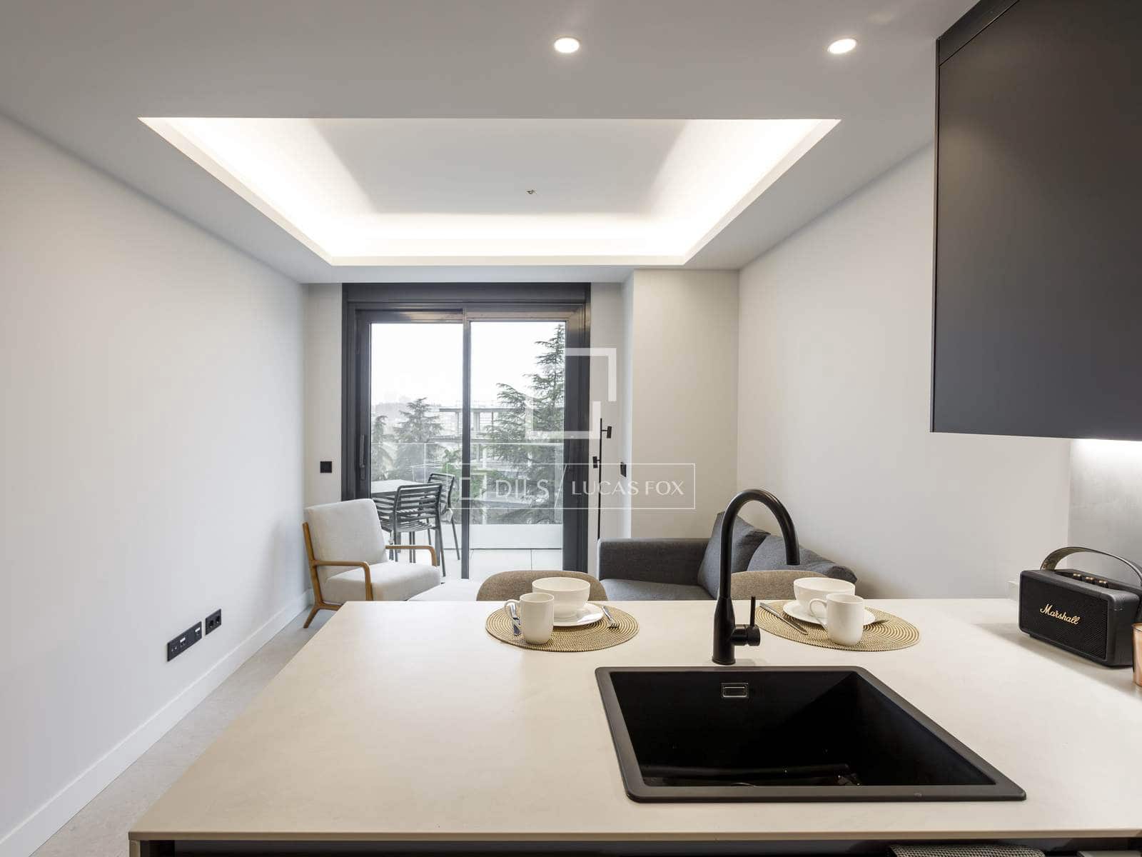 1 bedroom Apartment for rent in Madrid city with pool garage - € 2,100 (Ref: 9516324)