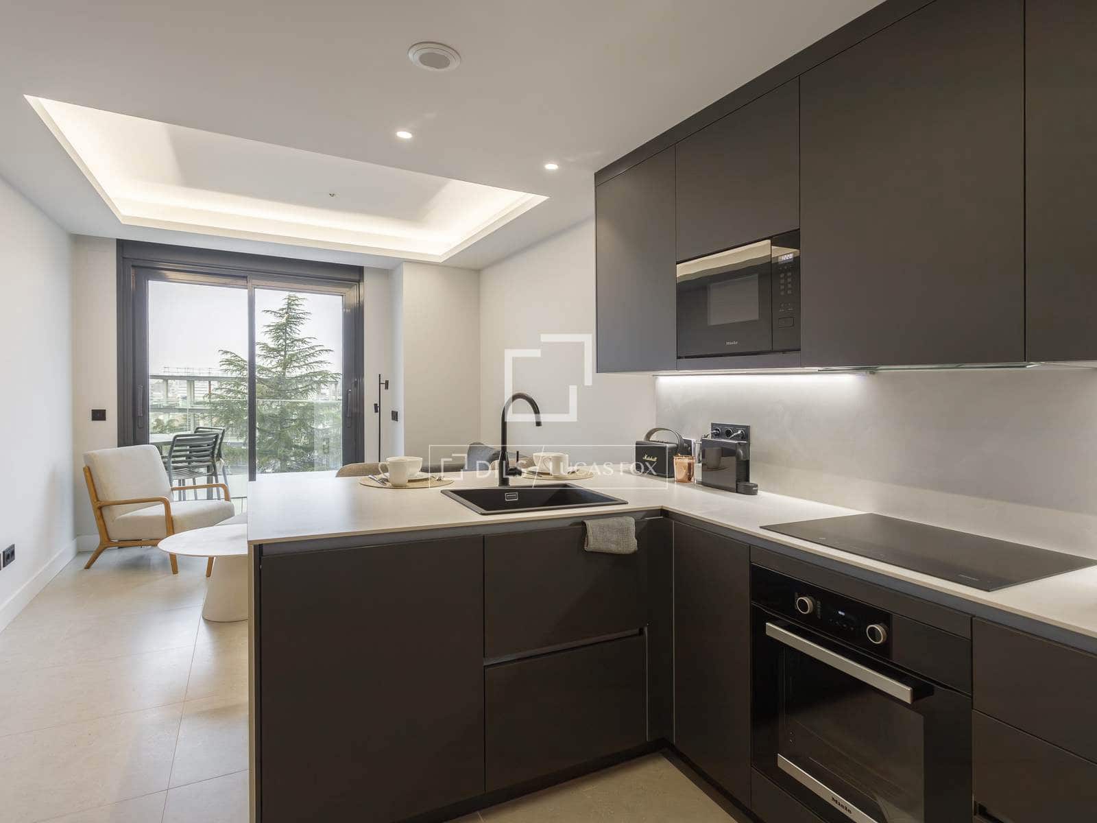 1 bedroom Apartment for rent in Madrid city with pool garage - € 2,100 (Ref: 9516324)