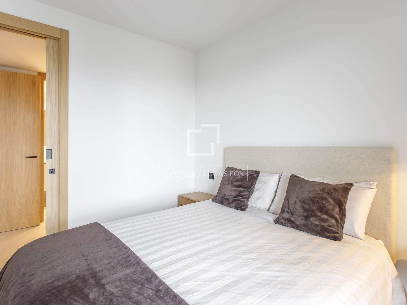 1 bedroom Apartment for rent in Madrid city with pool garage - € 2,100 (Ref: 9516324)