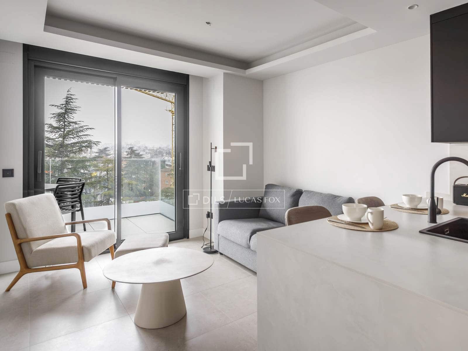 1 bedroom Apartment for rent in Madrid city with pool garage - € 2,100 (Ref: 9516324)