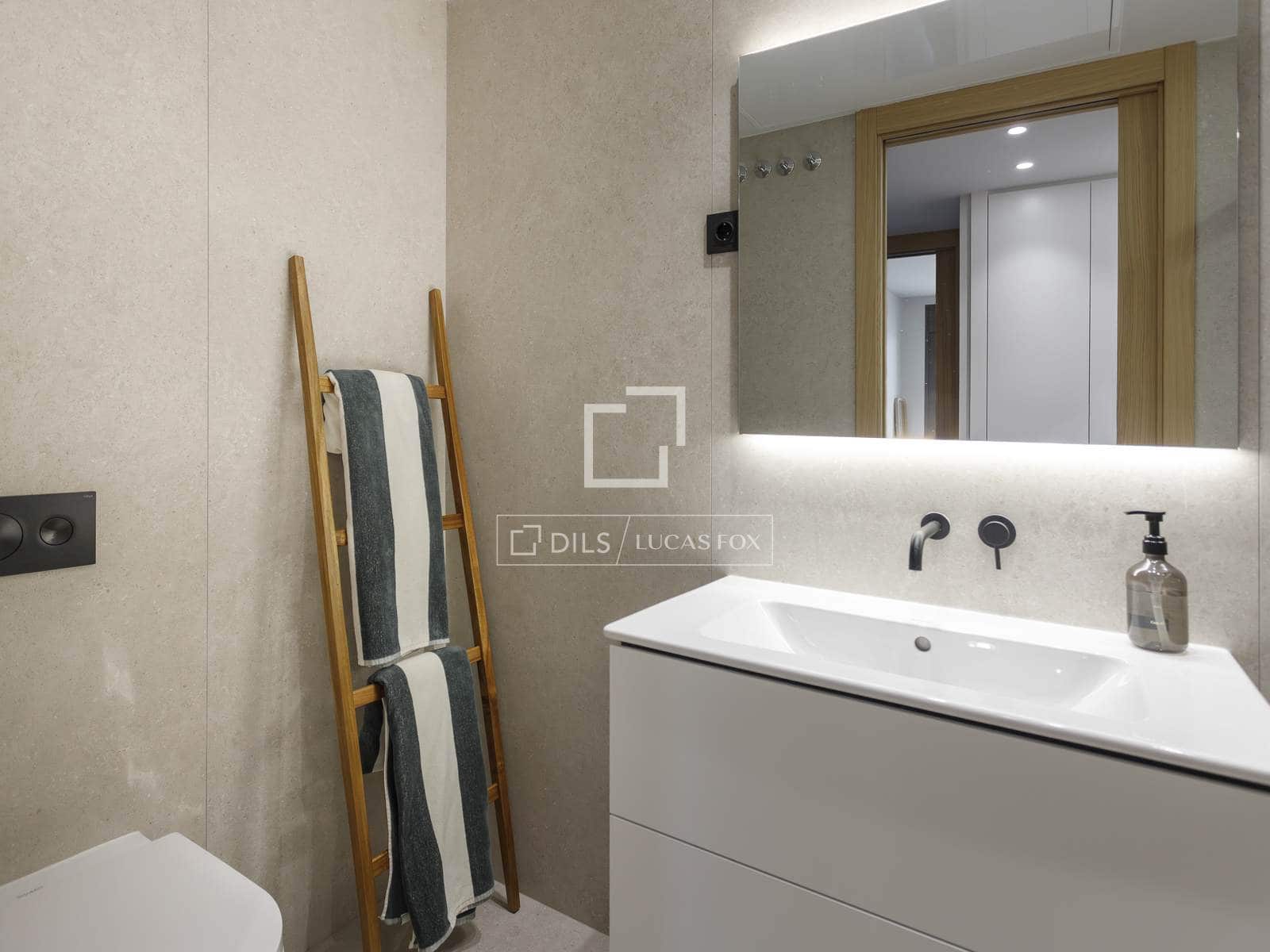 1 bedroom Apartment for rent in Madrid city with pool garage - € 2,100 (Ref: 9516324)