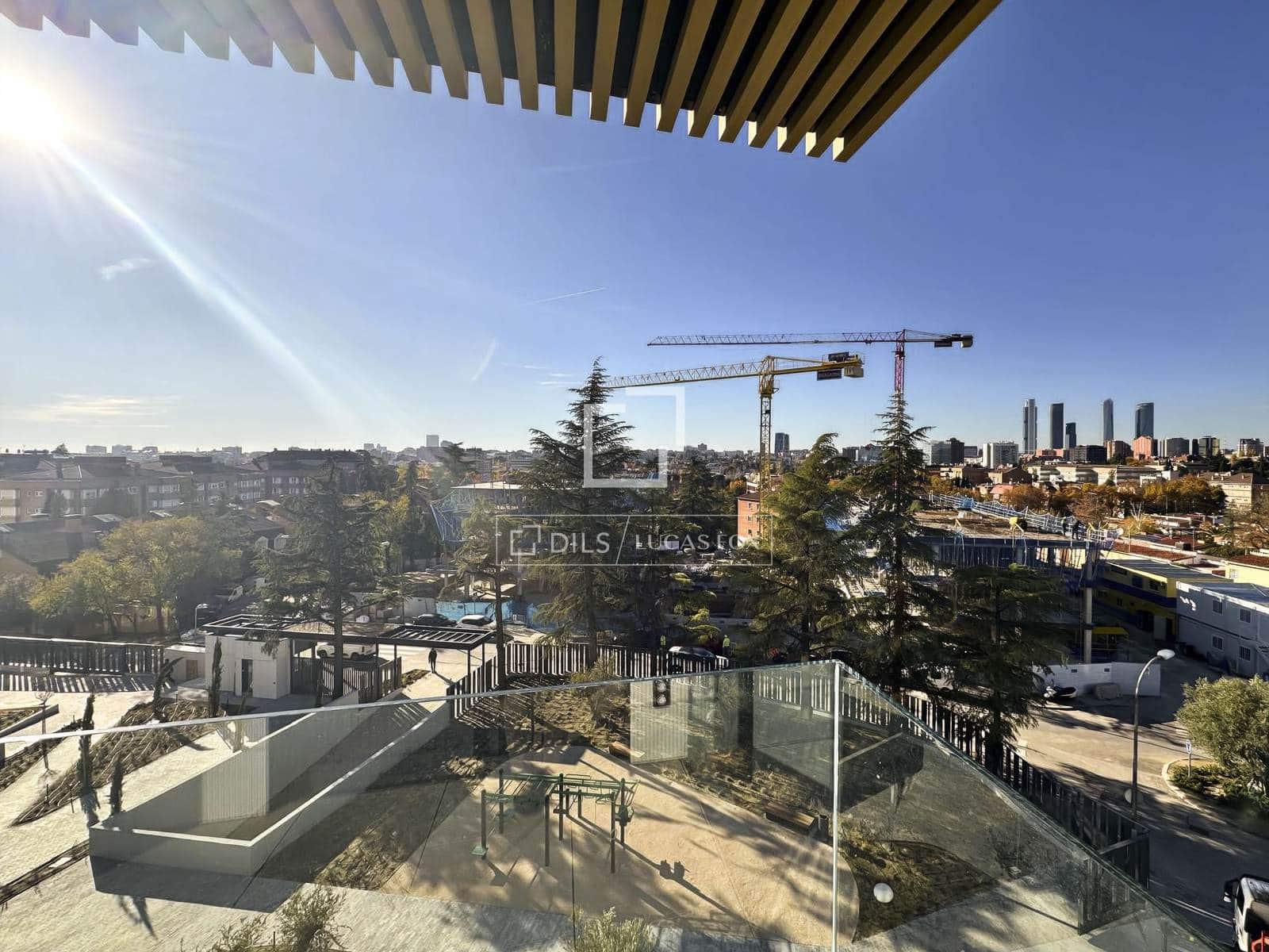 1 bedroom Apartment for rent in Madrid city with pool garage - € 2,100 (Ref: 9516324)