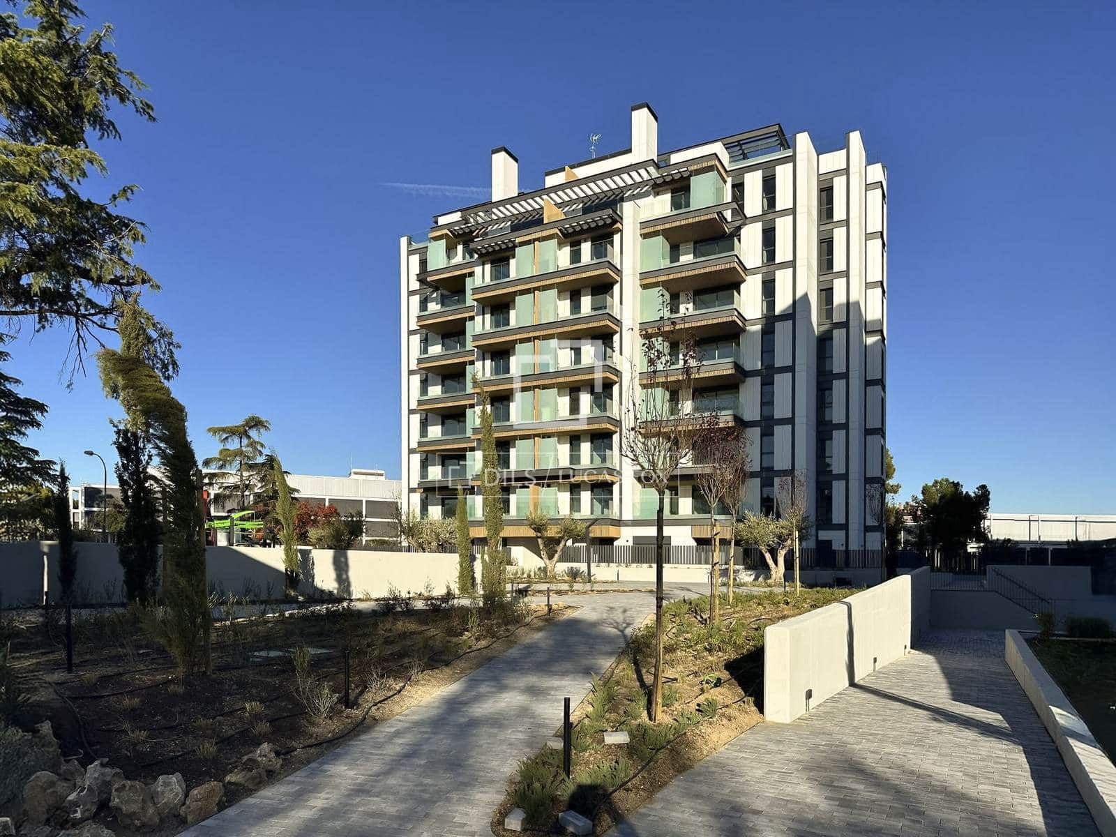 1 bedroom Apartment for rent in Madrid city with pool garage - € 2,100 (Ref: 9516324)