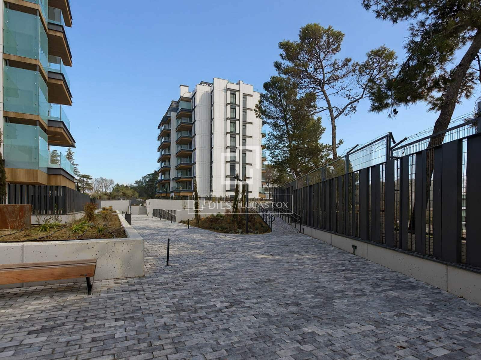 1 bedroom Apartment for rent in Madrid city with pool garage - € 2,100 (Ref: 9516324)