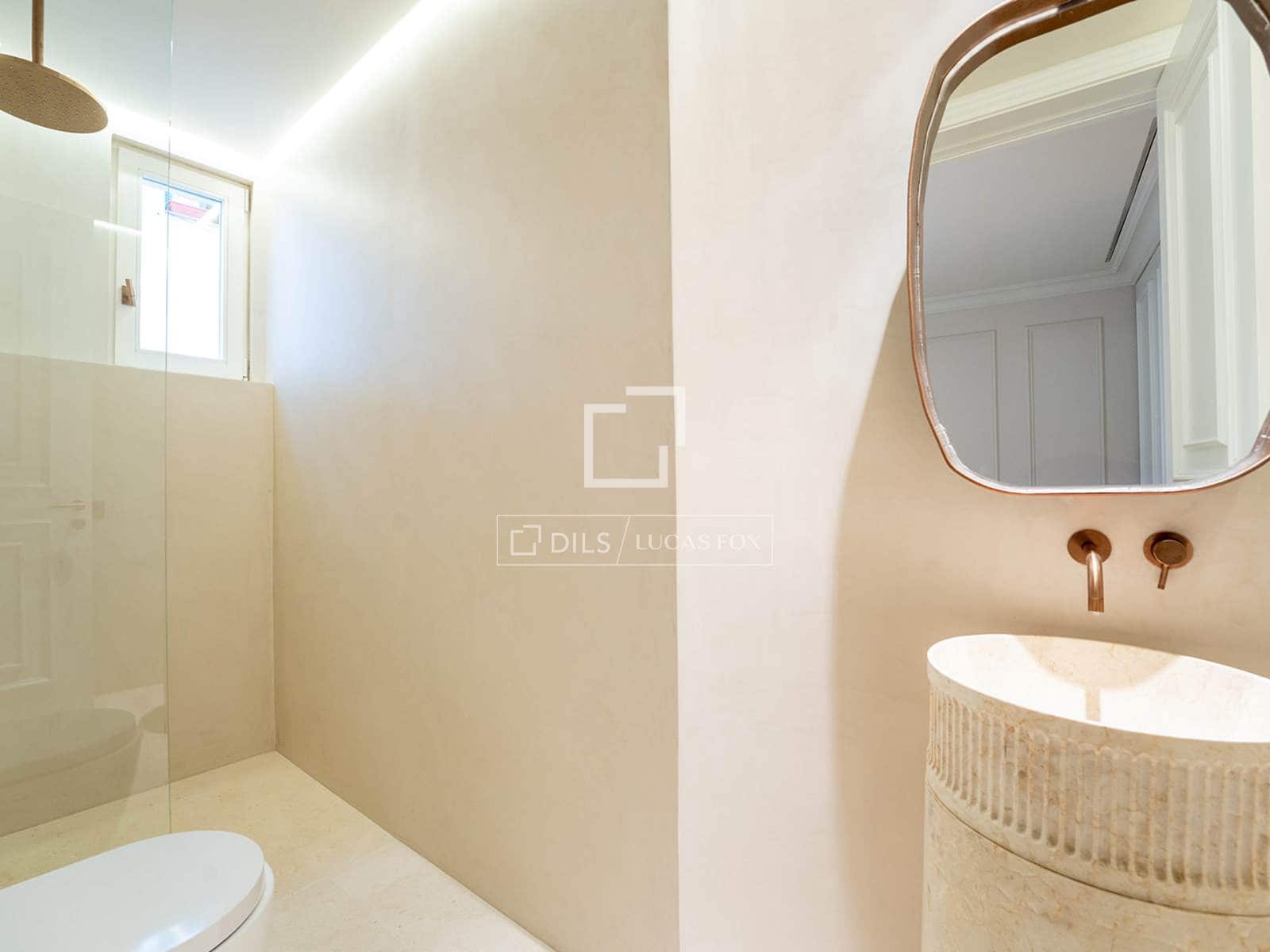 3 bedroom Apartment for sale in Madrid city - € 1,950,000 (Ref: 9516468)