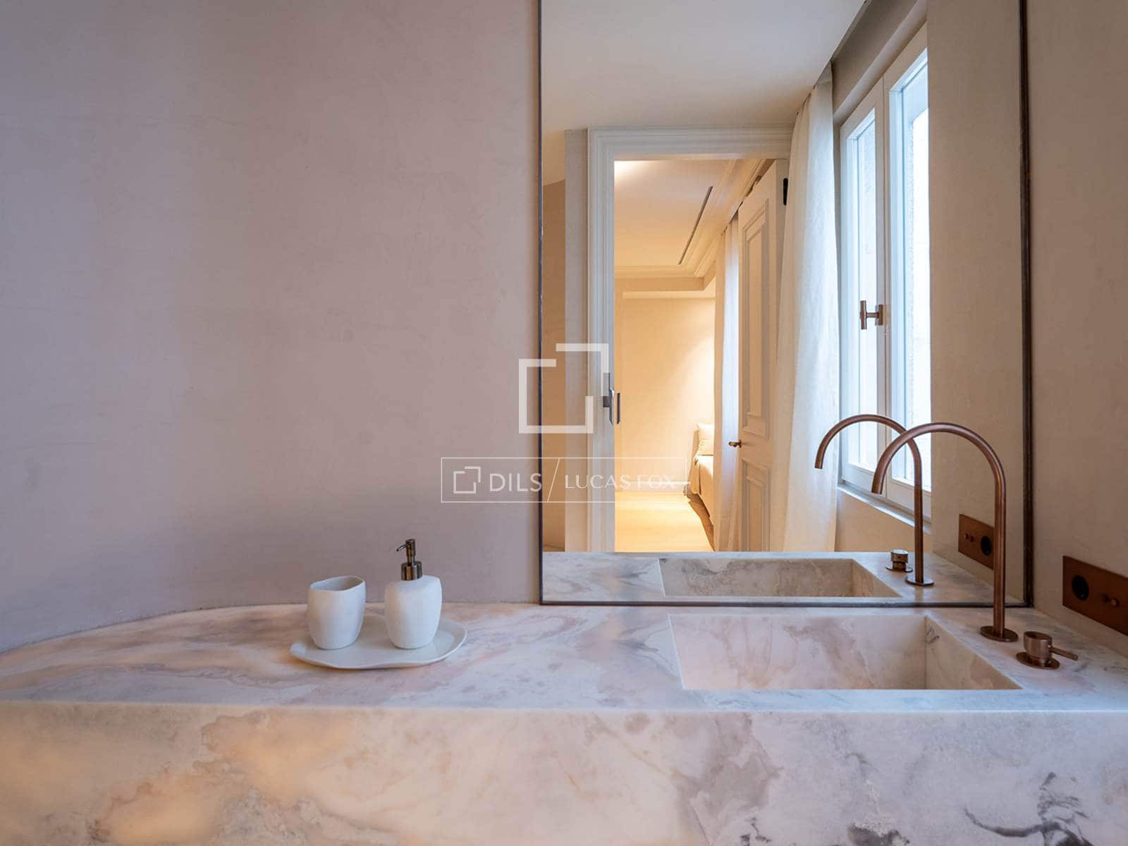3 bedroom Apartment for sale in Madrid city - € 1,950,000 (Ref: 9516468)