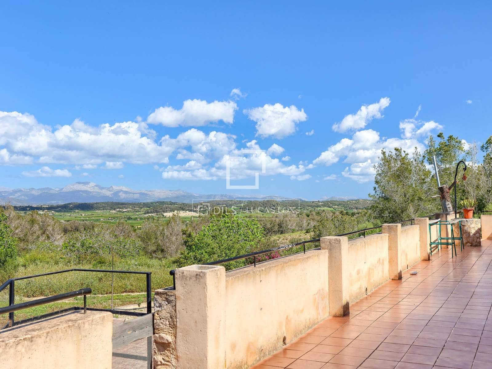 3 slaapkamer Finca/Landhuis te koop in Sant Joan met zwembad - € 1.380.000 (Ref: 9516469)