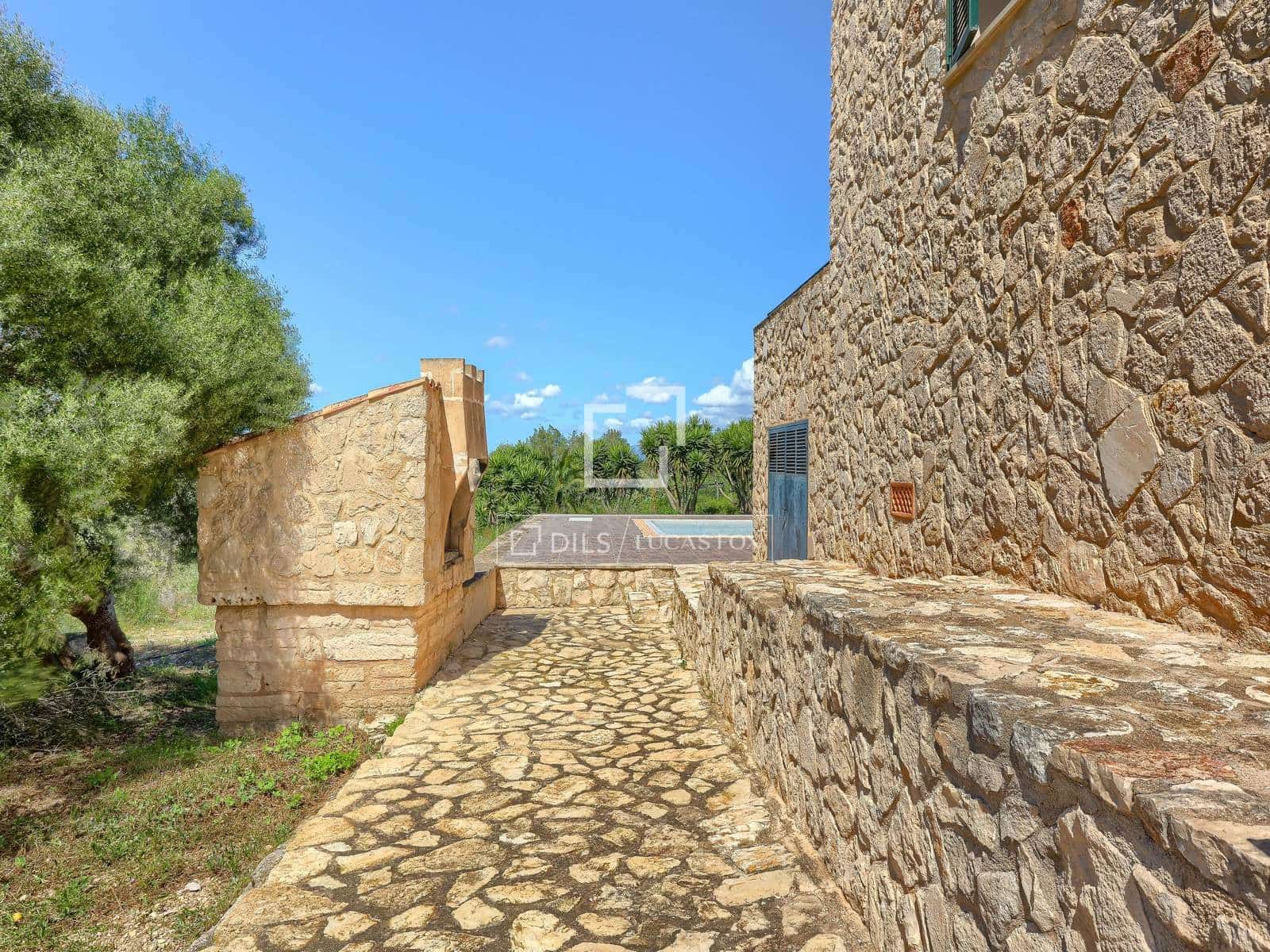 3 slaapkamer Finca/Landhuis te koop in Sant Joan met zwembad - € 1.380.000 (Ref: 9516469)