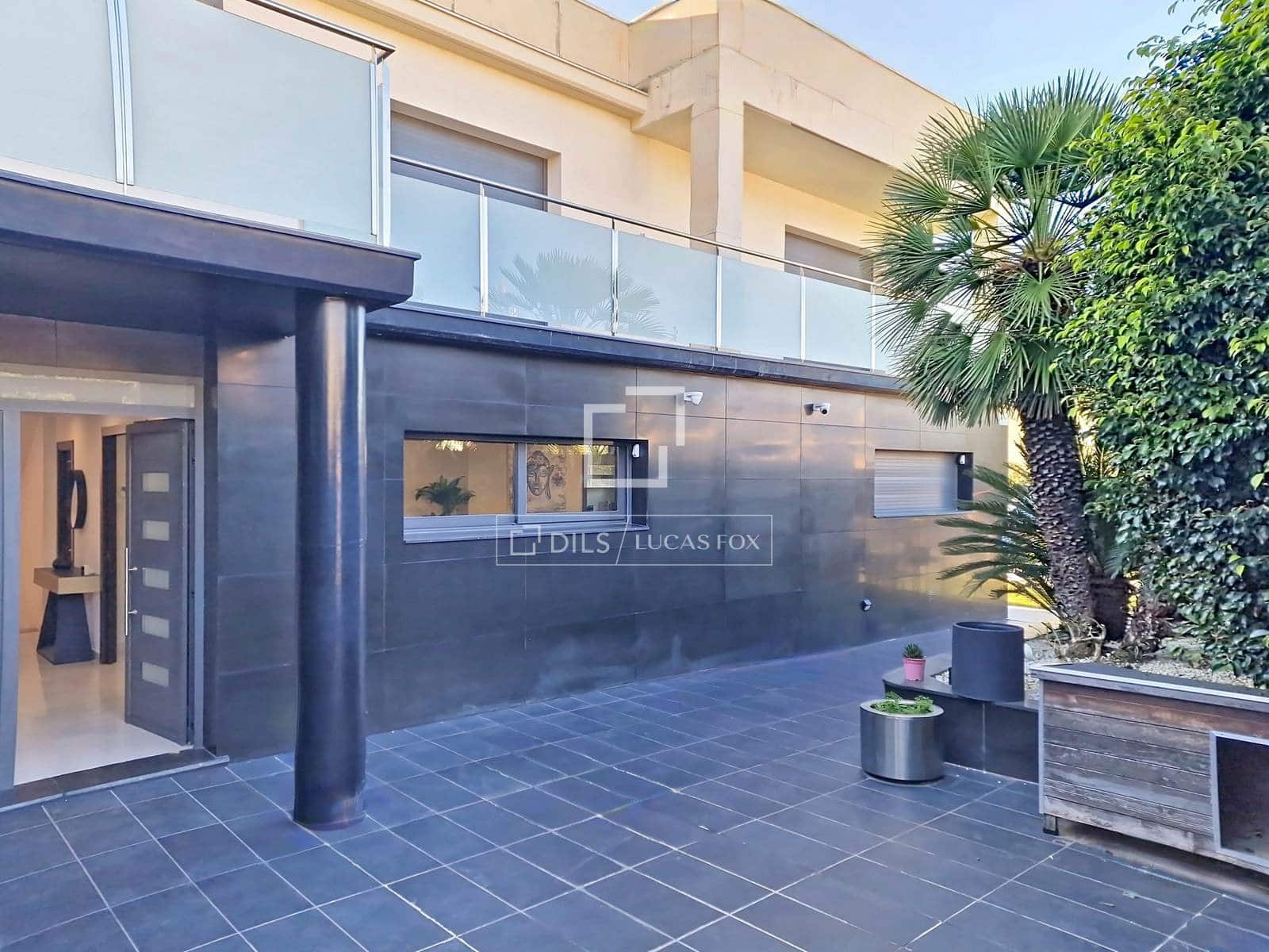 8 slaapkamer Villa te koop in Calafell met zwembad garage - € 1.442.000 (Ref: 9517859)