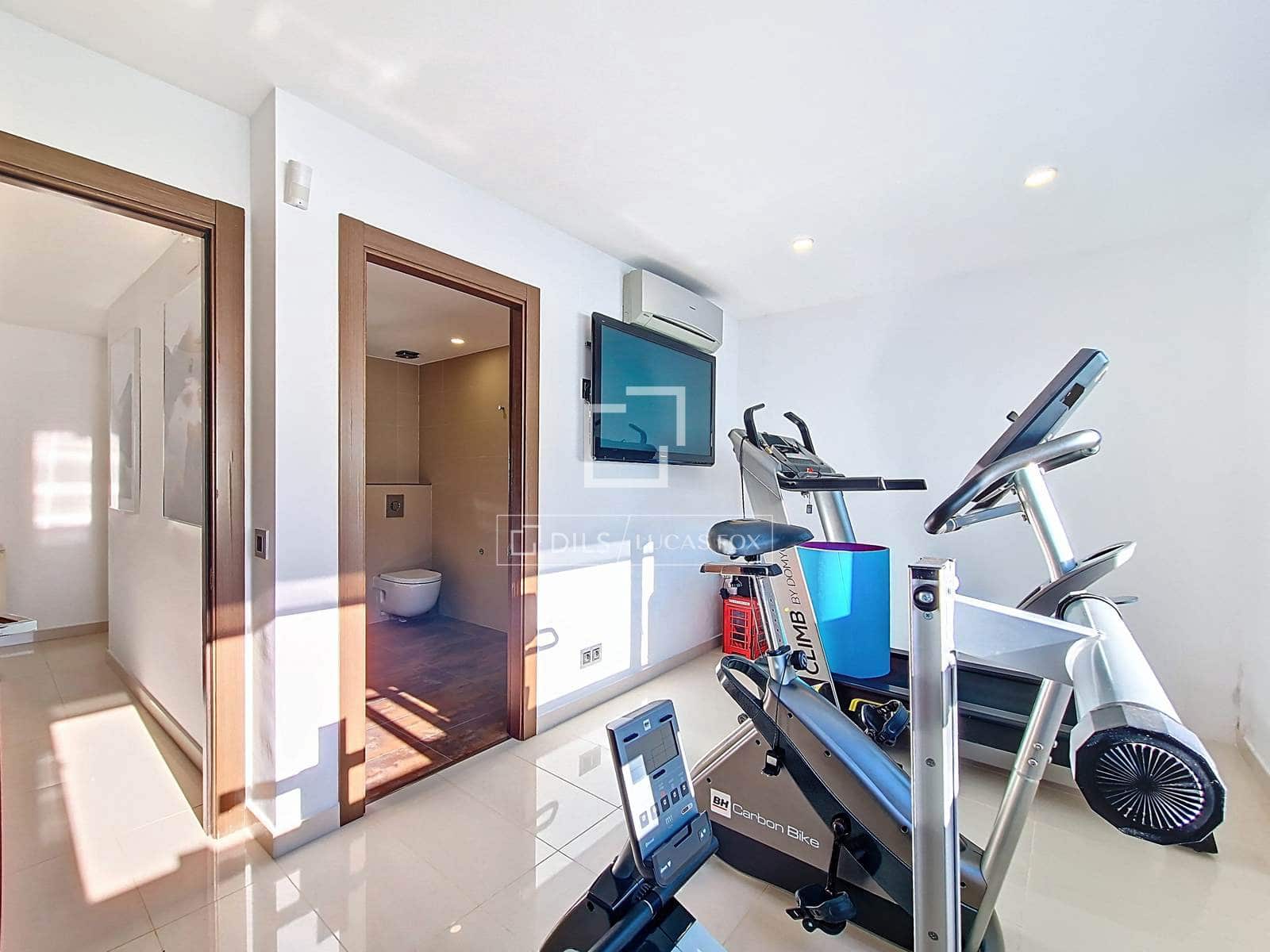 8 slaapkamer Villa te koop in Calafell met zwembad garage - € 1.442.000 (Ref: 9517859)