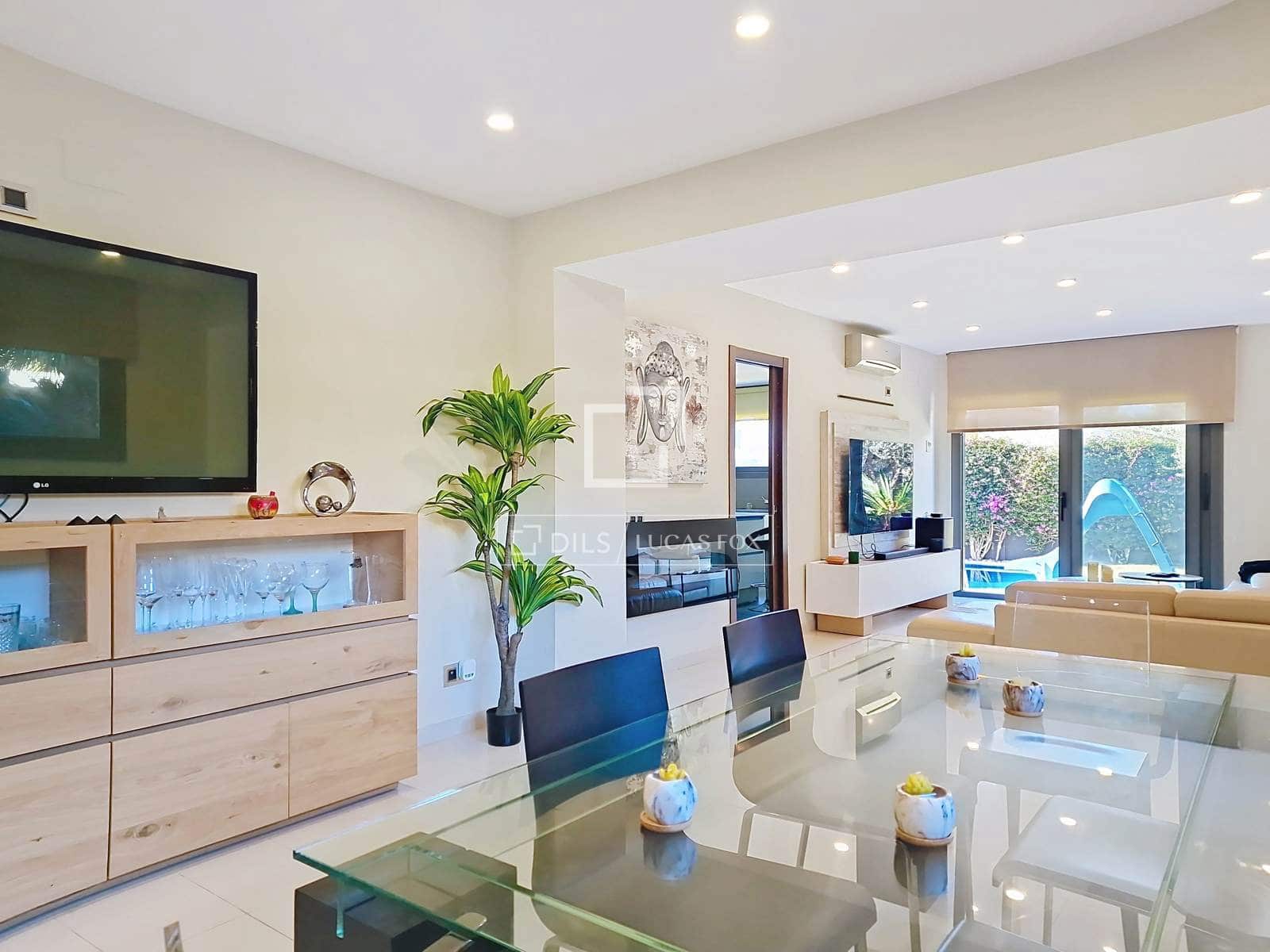 8 slaapkamer Villa te koop in Calafell met zwembad garage - € 1.442.000 (Ref: 9517859)