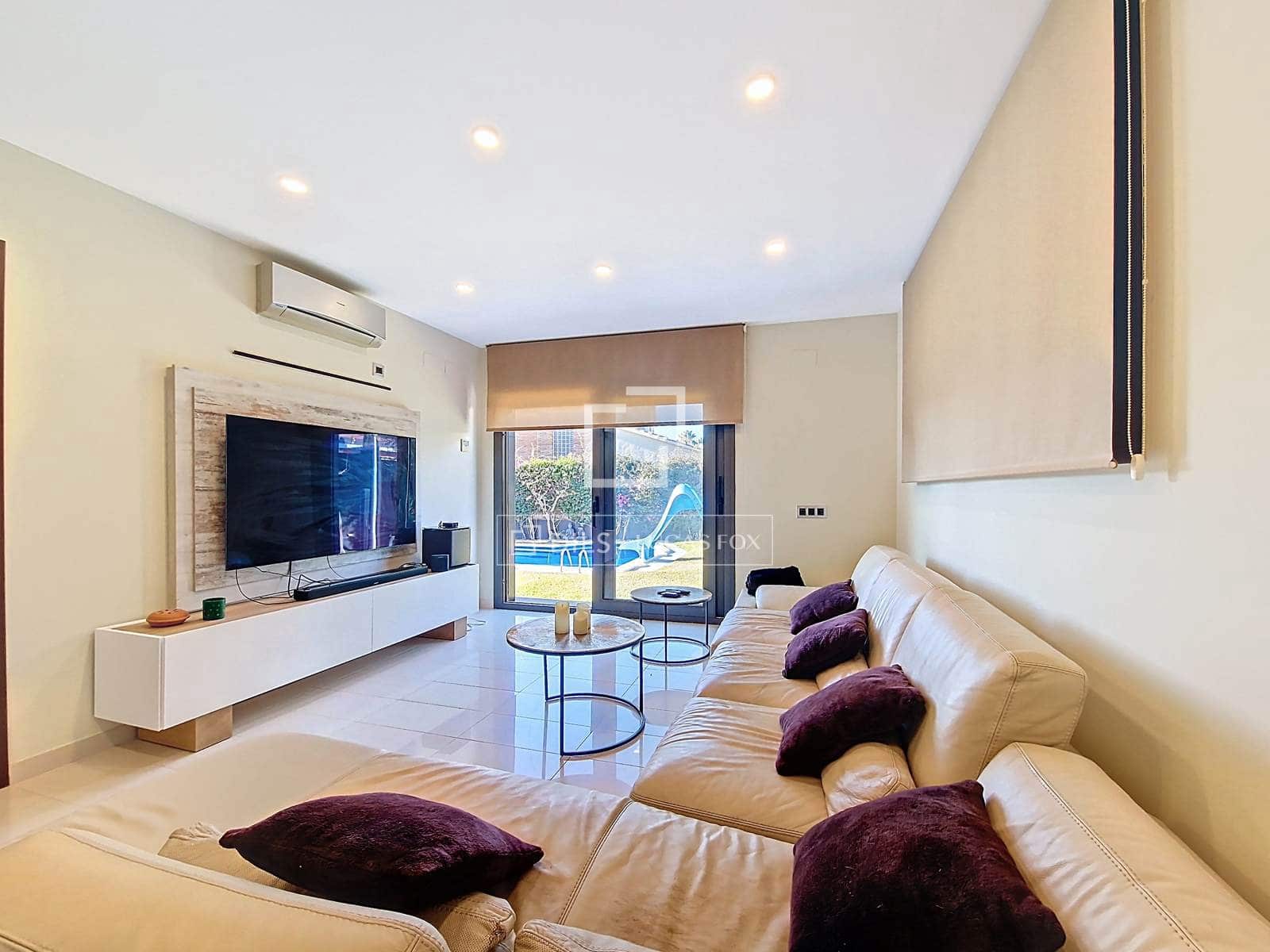 8 slaapkamer Villa te koop in Calafell met zwembad garage - € 1.442.000 (Ref: 9517859)