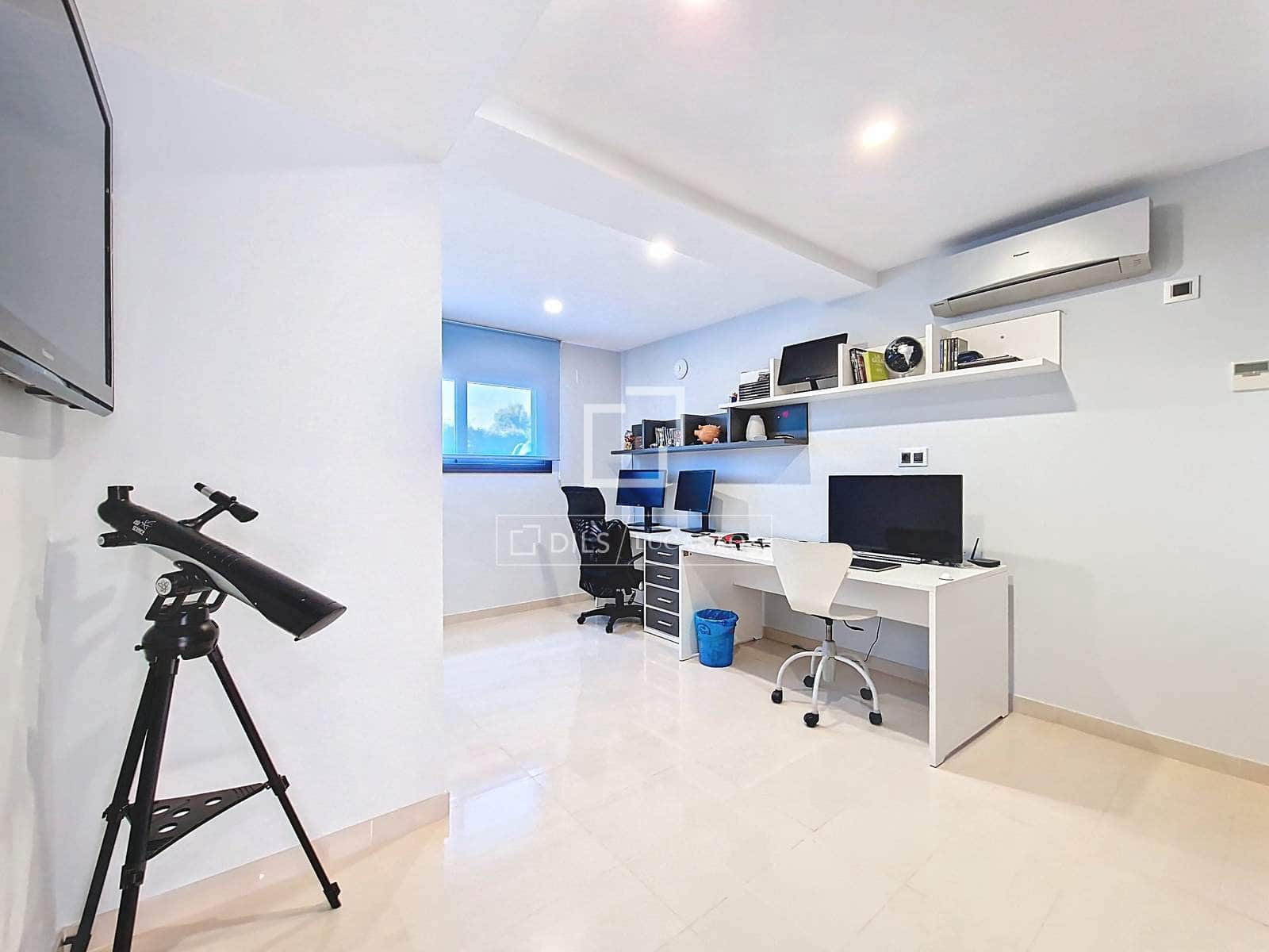 8 slaapkamer Villa te koop in Calafell met zwembad garage - € 1.442.000 (Ref: 9517859)