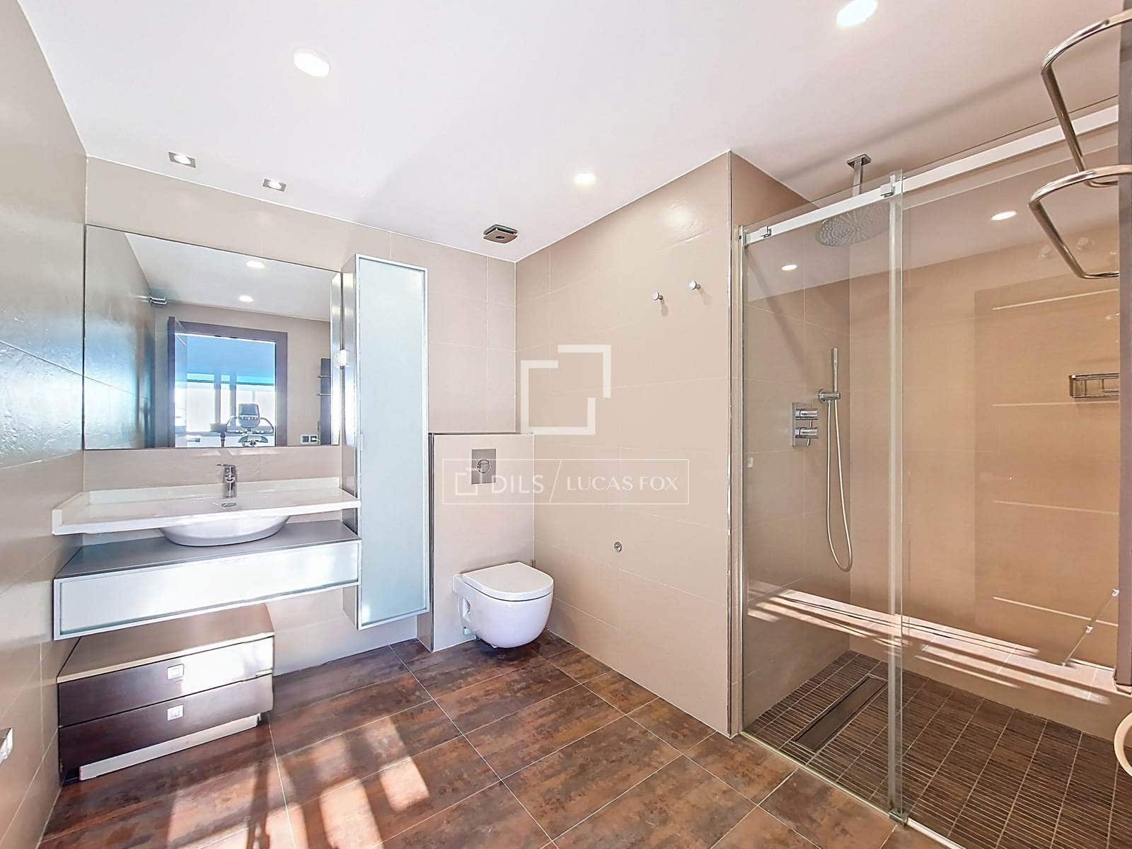 8 slaapkamer Villa te koop in Calafell met zwembad garage - € 1.442.000 (Ref: 9517859)