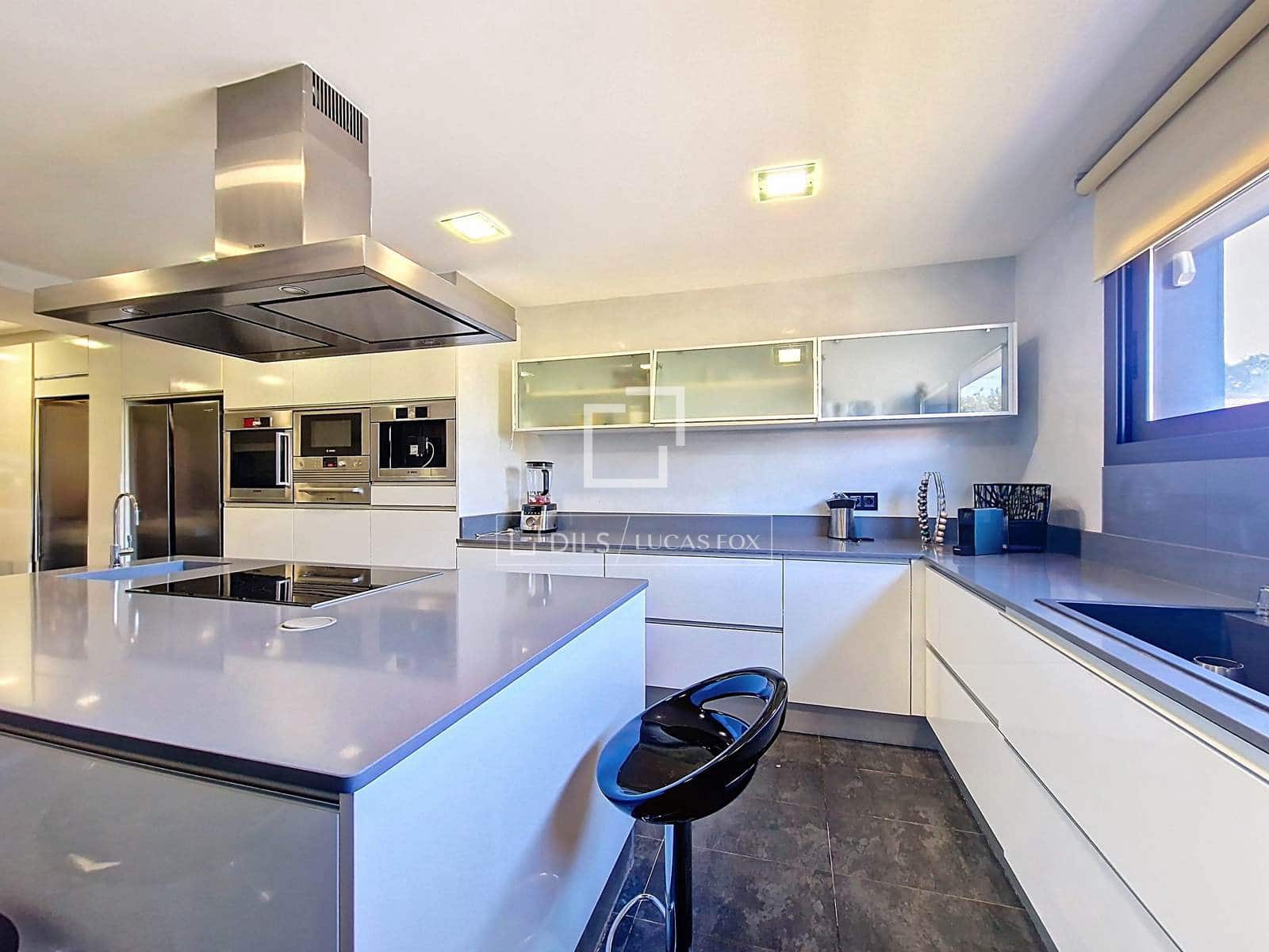 8 slaapkamer Villa te koop in Calafell met zwembad garage - € 1.442.000 (Ref: 9517859)