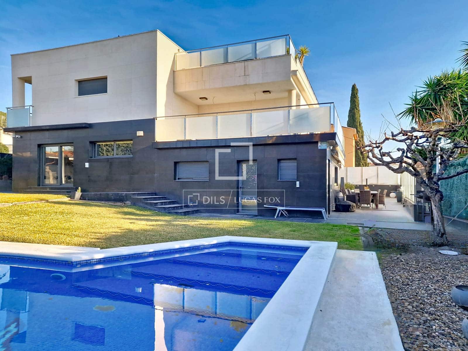 8 slaapkamer Villa te koop in Calafell met zwembad garage - € 1.442.000 (Ref: 9517859)