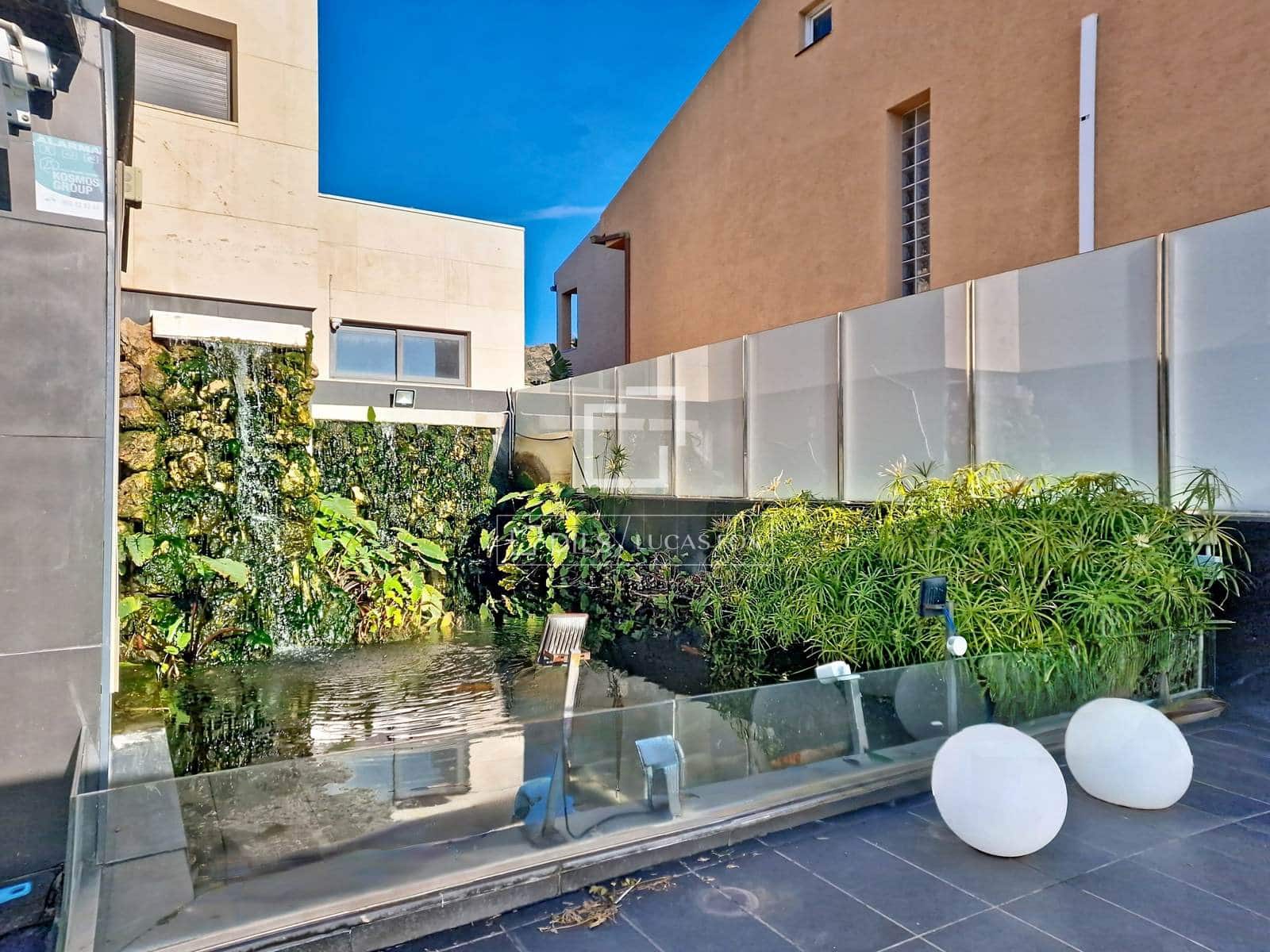 8 slaapkamer Villa te koop in Calafell met zwembad garage - € 1.442.000 (Ref: 9517859)