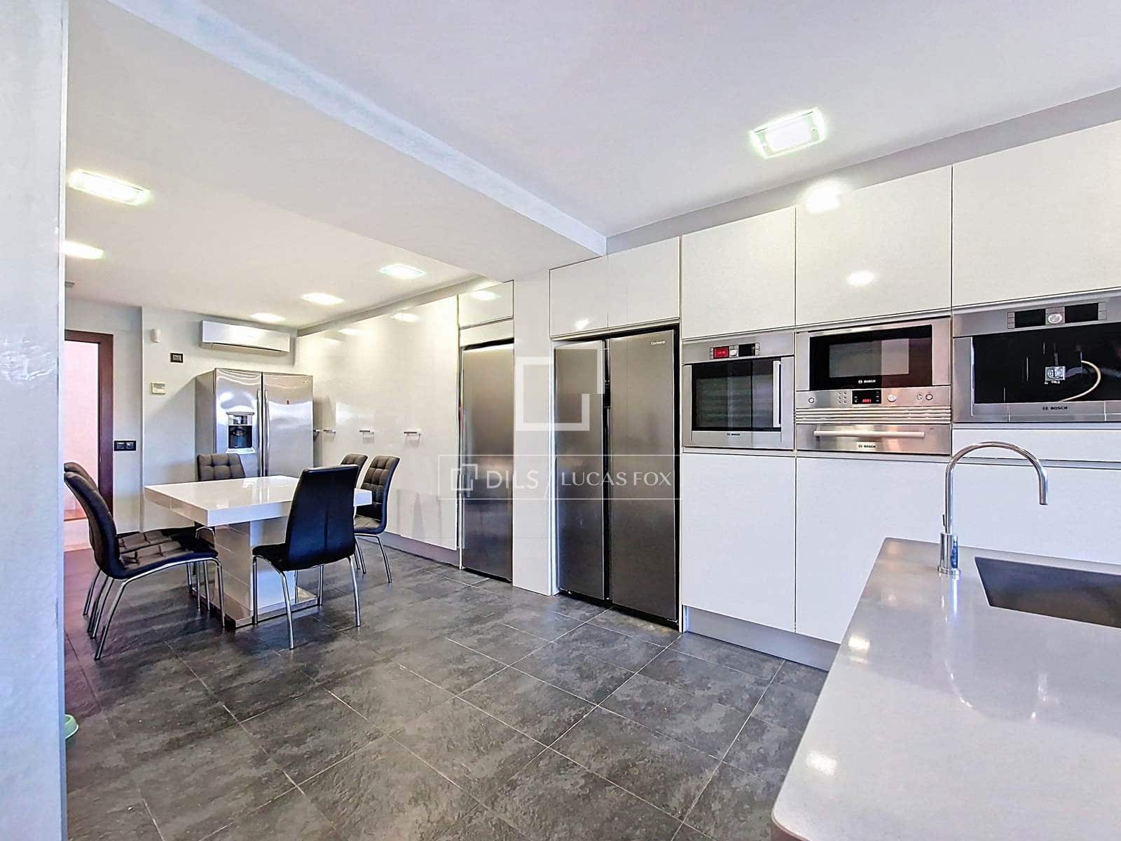 8 slaapkamer Villa te koop in Calafell met zwembad garage - € 1.442.000 (Ref: 9517859)