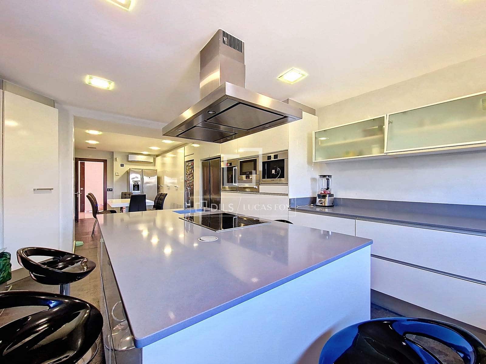 8 slaapkamer Villa te koop in Calafell met zwembad garage - € 1.442.000 (Ref: 9517859)