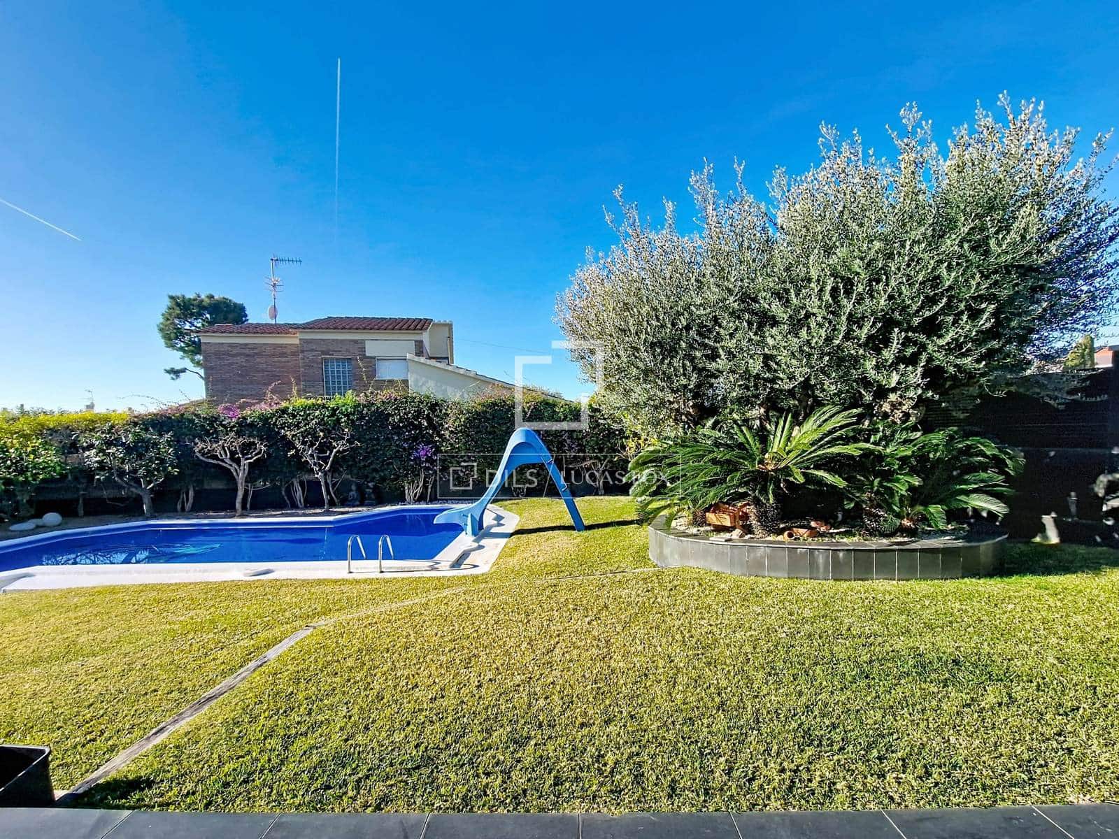 8 slaapkamer Villa te koop in Calafell met zwembad garage - € 1.442.000 (Ref: 9517859)