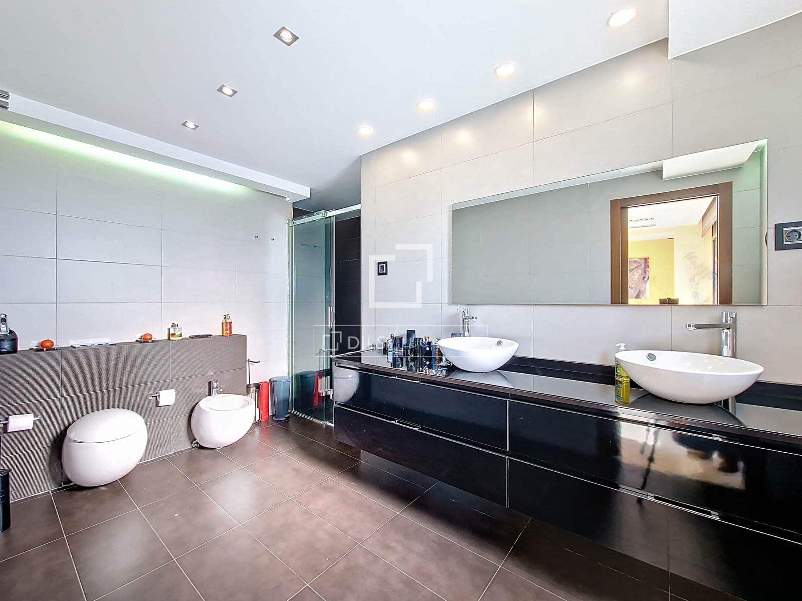 8 slaapkamer Villa te koop in Calafell met zwembad garage - € 1.442.000 (Ref: 9517859)