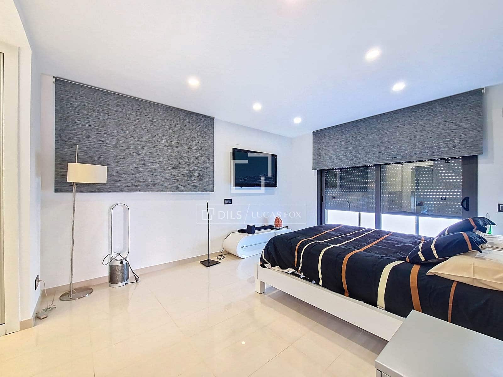 8 slaapkamer Villa te koop in Calafell met zwembad garage - € 1.442.000 (Ref: 9517859)