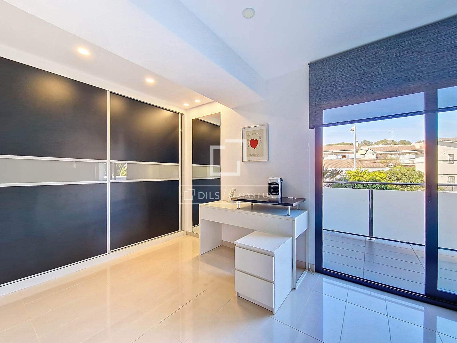 8 slaapkamer Villa te koop in Calafell met zwembad garage - € 1.442.000 (Ref: 9517859)