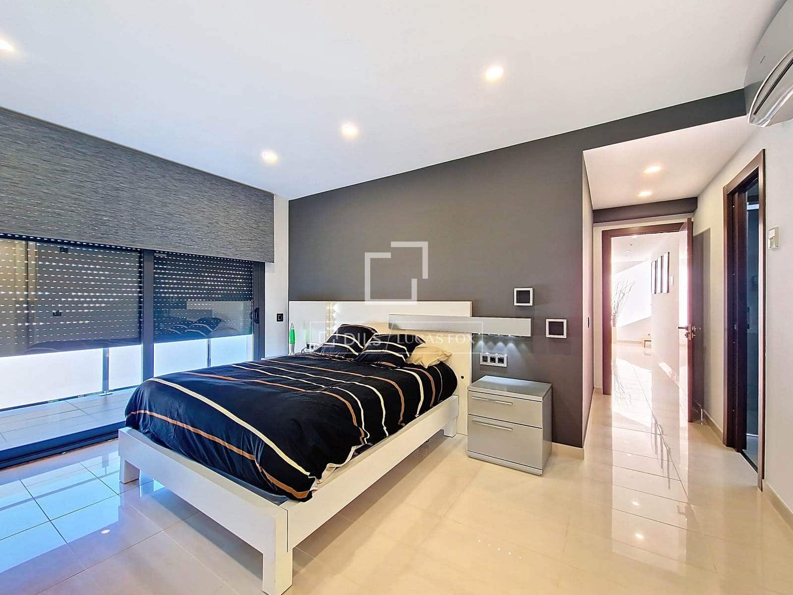 8 slaapkamer Villa te koop in Calafell met zwembad garage - € 1.442.000 (Ref: 9517859)