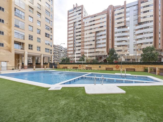 Apartamento de 3 habitaciones en València ciudad en venta con piscina - 490.000 € (Ref: 9517963)