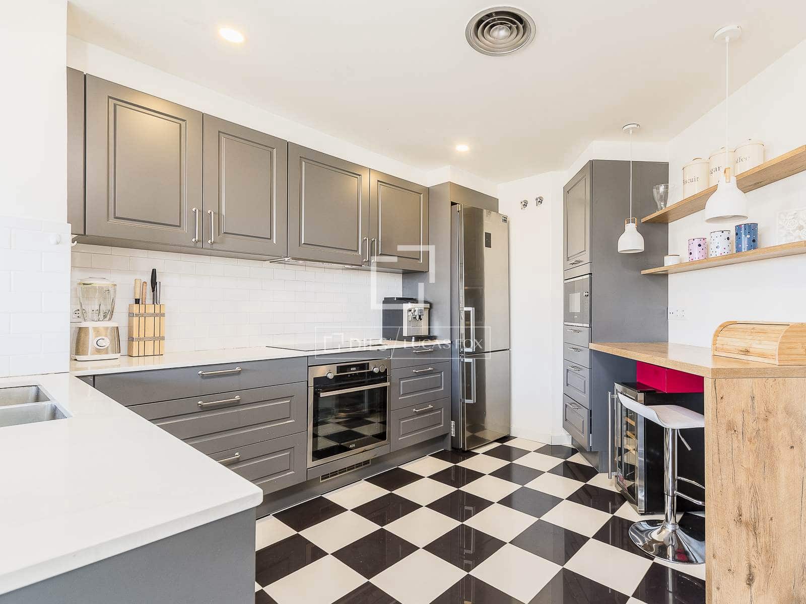 Apartamento de 2 habitaciones en Barcelona ciudad en venta con piscina garaje - 1.100.000 € (Ref: 9517964)