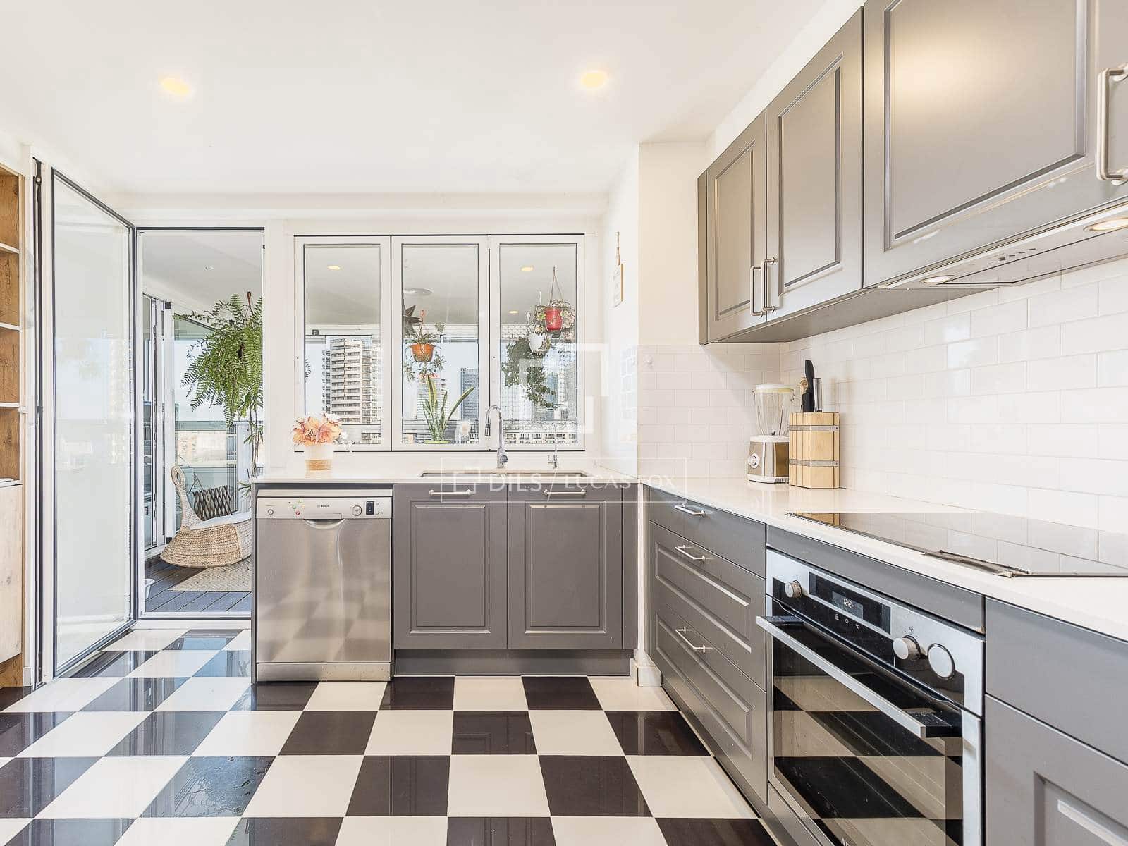 Apartamento de 2 habitaciones en Barcelona ciudad en venta con piscina garaje - 1.100.000 € (Ref: 9517964)