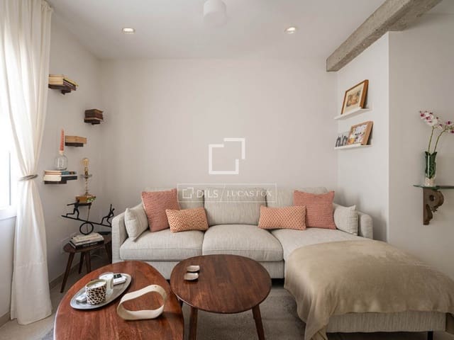 2 soverom Leilighet til leie i Ciudad Jardín, Madrid by - € 2 100 (Ref: 9517965)