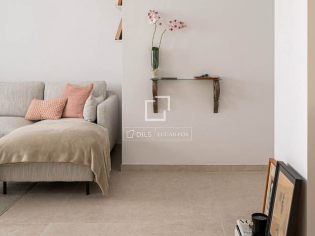 2 soverom Leilighet til leie i Ciudad Jardín, Madrid by - € 2 100 (Ref: 9517965)