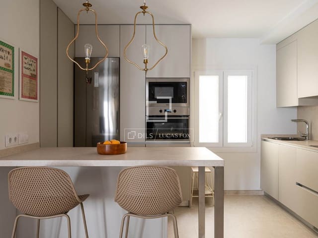 2 soverom Leilighet til leie i Ciudad Jardín, Madrid by - € 2 100 (Ref: 9517965)