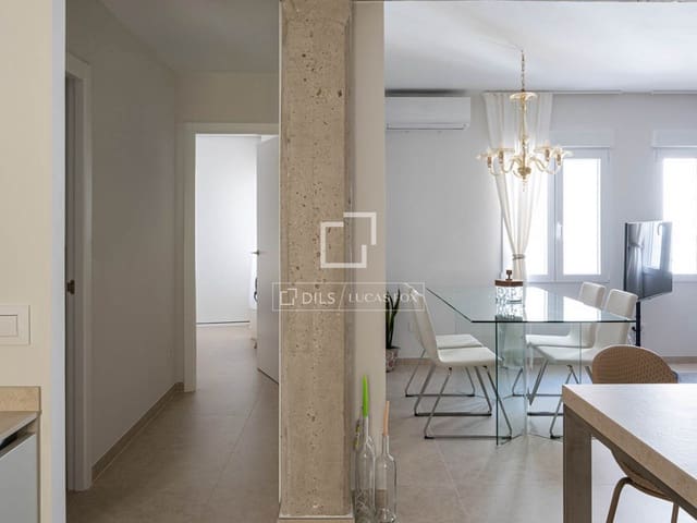 2 soverom Leilighet til leie i Ciudad Jardín, Madrid by - € 2 100 (Ref: 9517965)