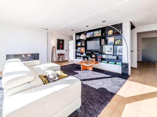 Finca/Casa Rural de 4 habitaciones en Castellví de la Marca en venta con piscina garaje - 1.290.000 € (Ref: 9517966)